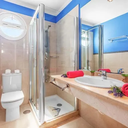 In Playa Blanca Sleeps 8 Includes Swimming Pool Air Con And Wifi 9 1 Villa *